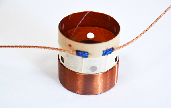 低音接導線音圈